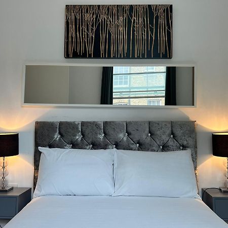 One Bedroom Apartment In Holborn Londen Buitenkant foto