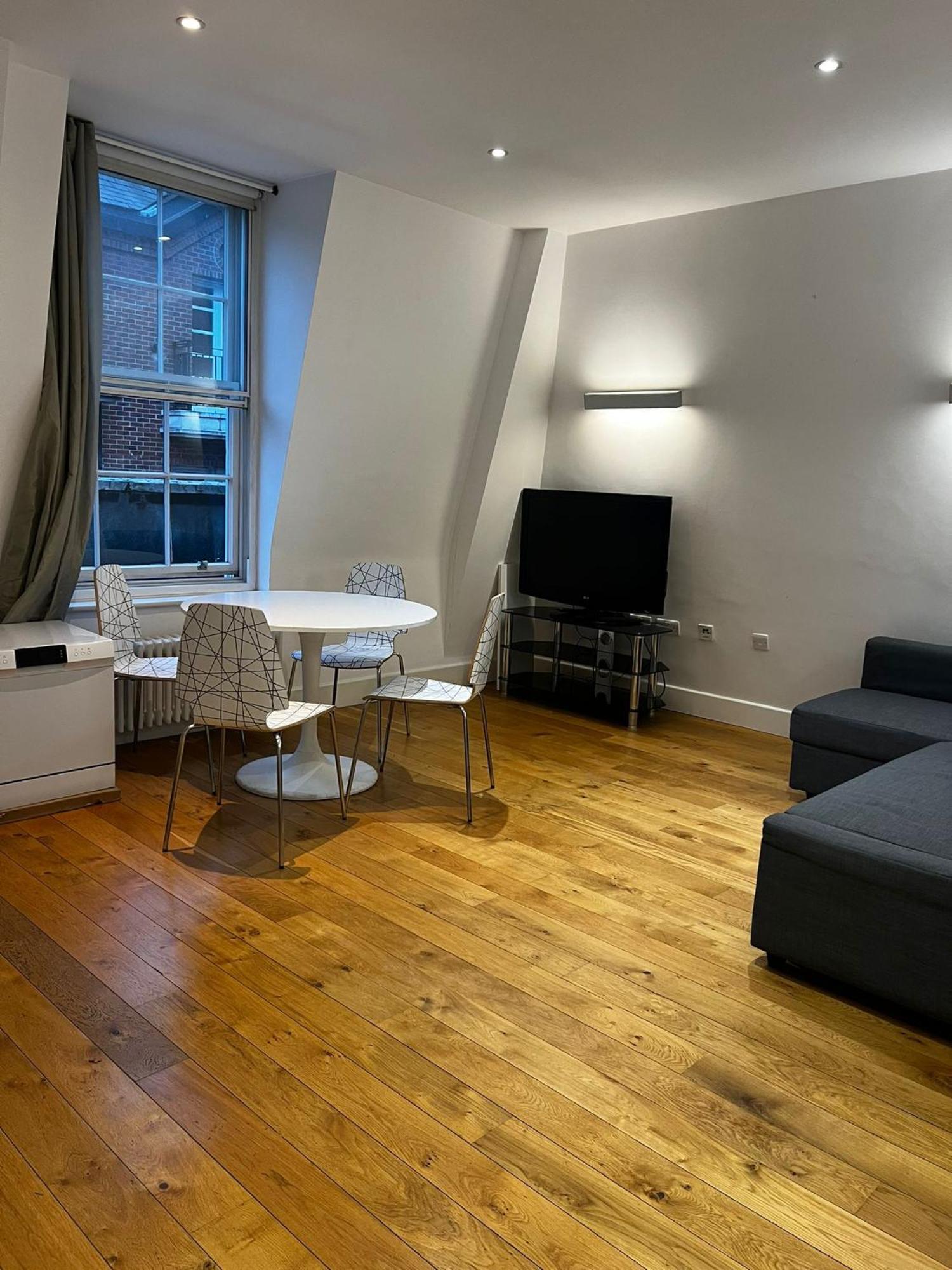 One Bedroom Apartment In Holborn Londen Buitenkant foto