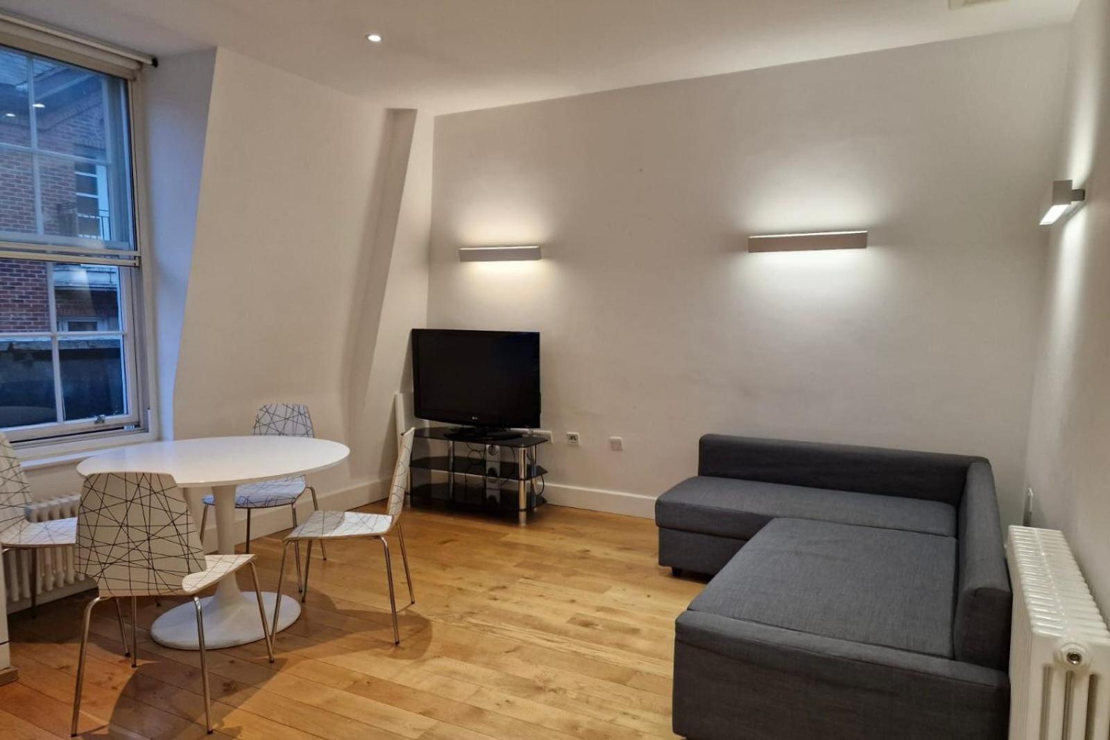 One Bedroom Apartment In Holborn Londen Buitenkant foto