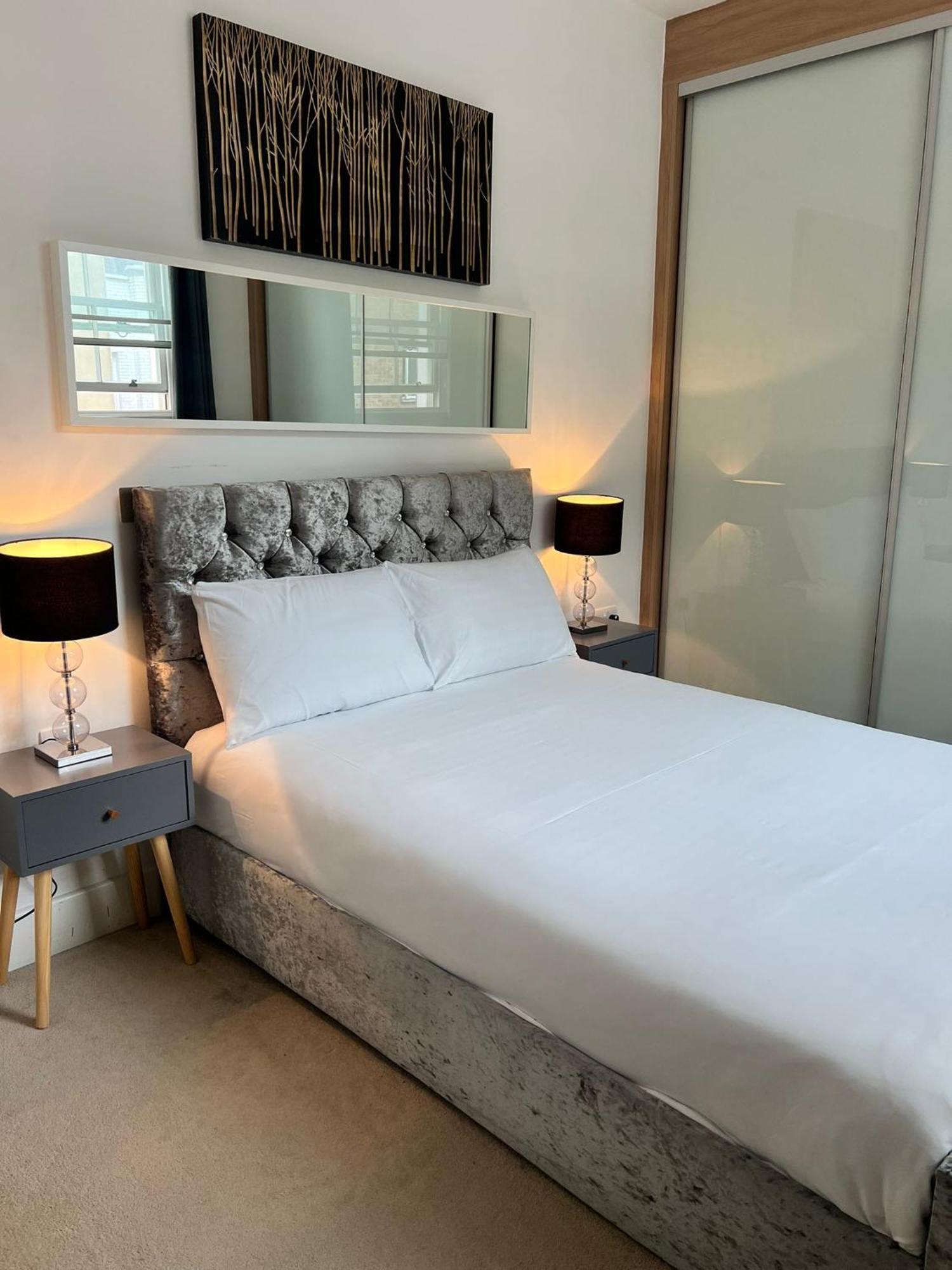 One Bedroom Apartment In Holborn Londen Buitenkant foto