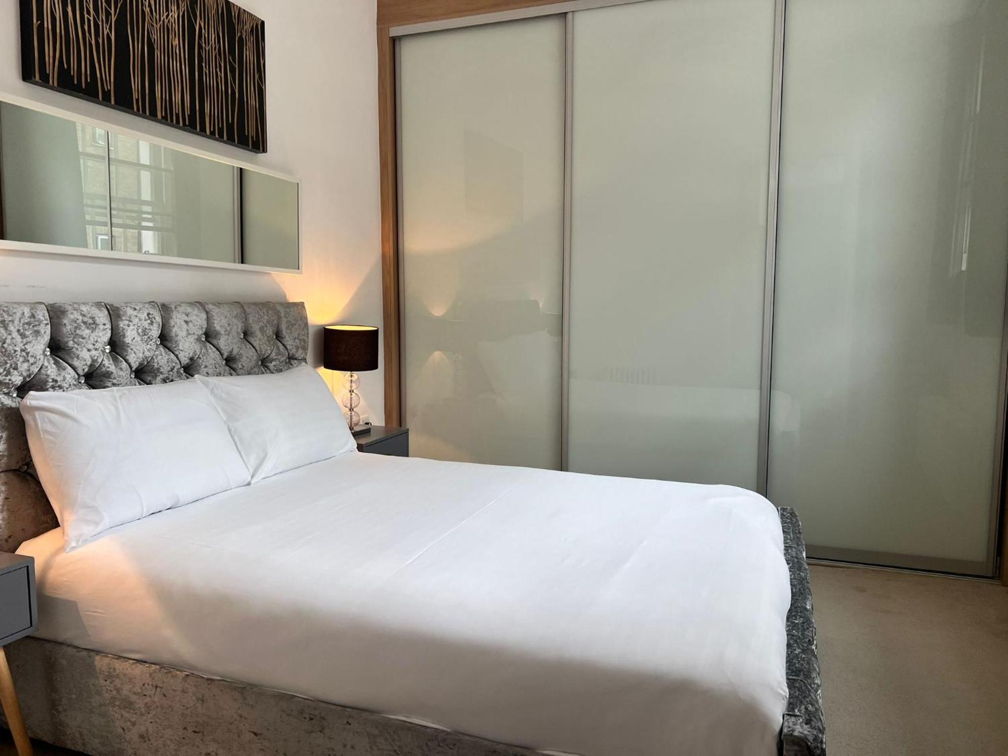 One Bedroom Apartment In Holborn Londen Buitenkant foto